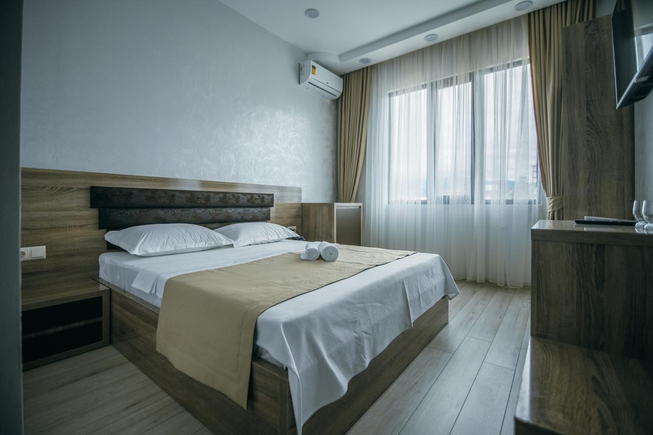 Hotel Batumi Palace Eksteriør billede